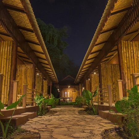 Tai House Resort Hsipaw Rum bild